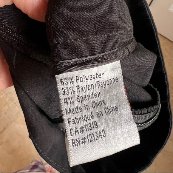 Dynamite highwaist skirt with pockets- size 5 (small ) - Picture 2 of 6